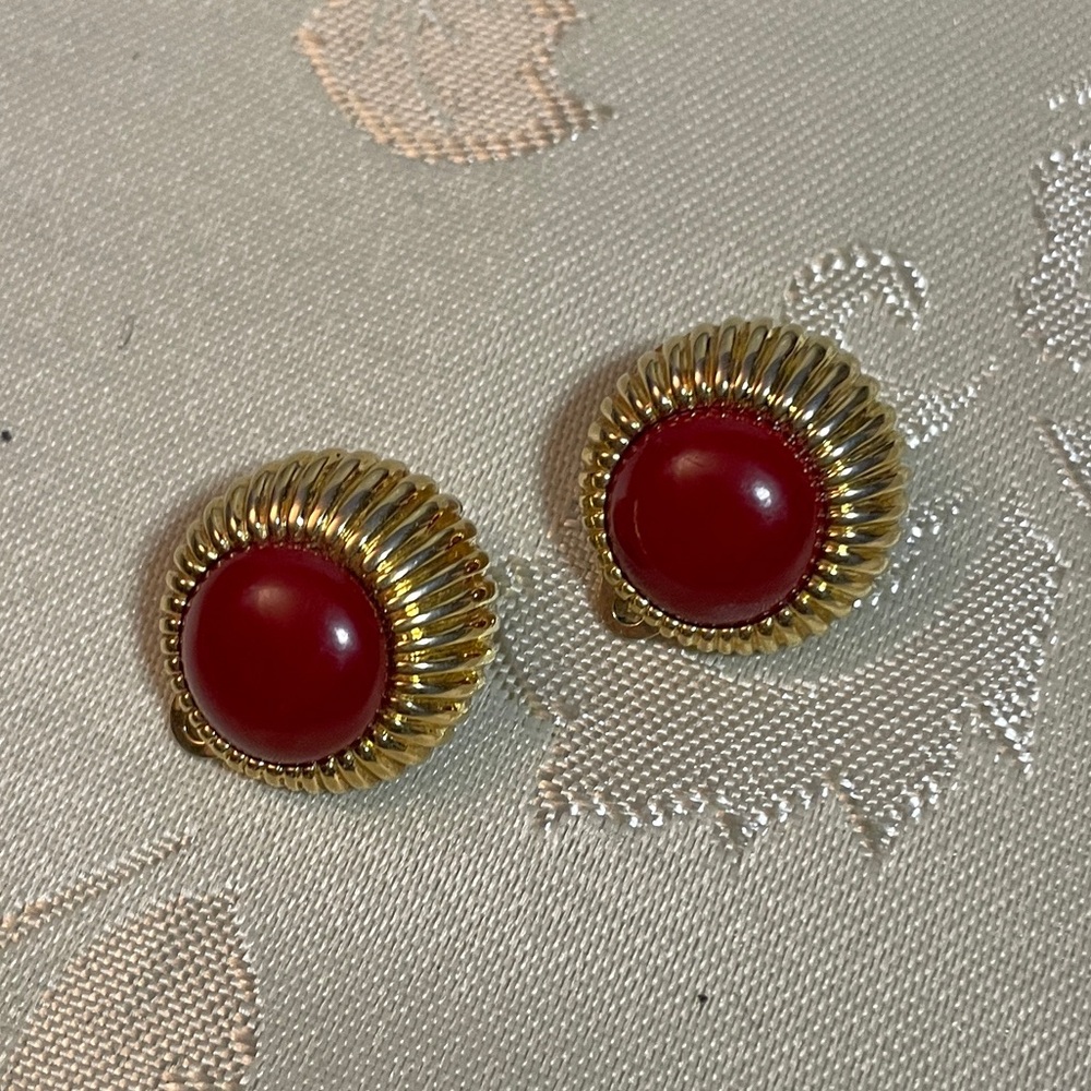 Nina Ricci Paris Signed Vintage Gold tone and Red Resin Clip On Earrings